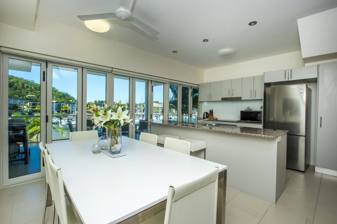 Beachside Magnetic Harbour Apartments Nelly Bay Екстериор снимка