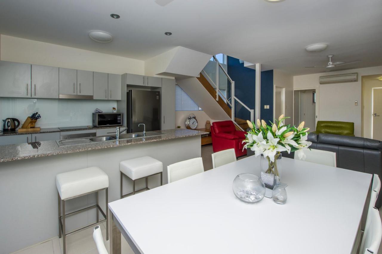 Beachside Magnetic Harbour Apartments Nelly Bay Екстериор снимка