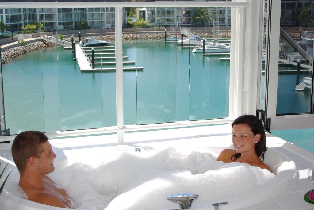 Beachside Magnetic Harbour Apartments Nelly Bay Стая снимка