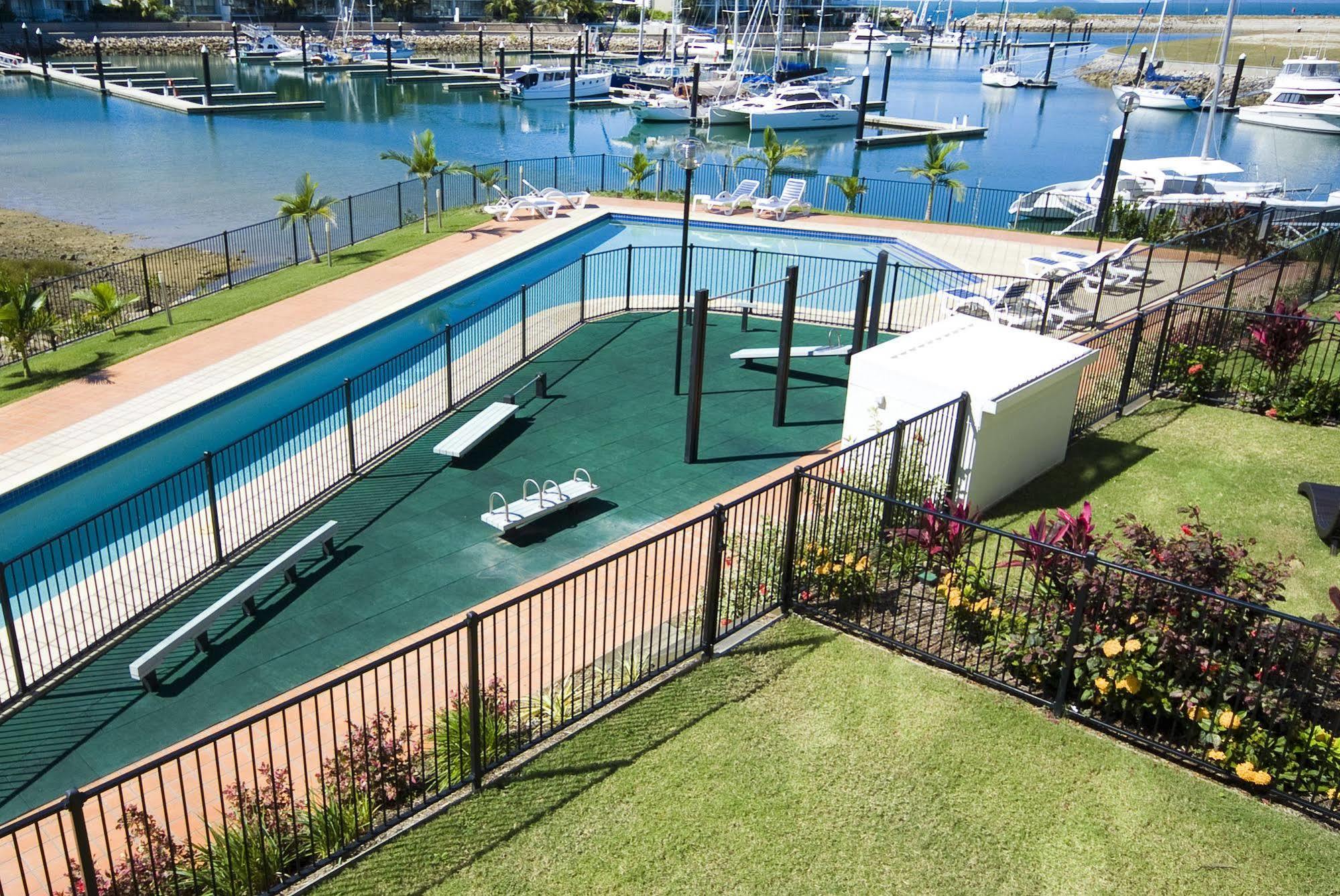 Beachside Magnetic Harbour Apartments Nelly Bay Екстериор снимка
